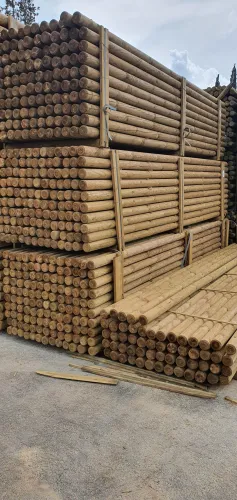 Postes de madera torneados : Poste pino Nacional tratado y